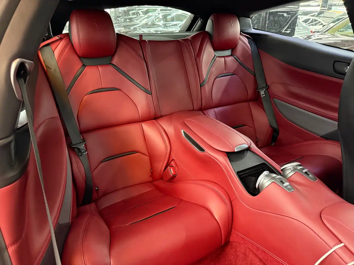 Ferrari GTC4Lusso 2018 2017 3.9T V8