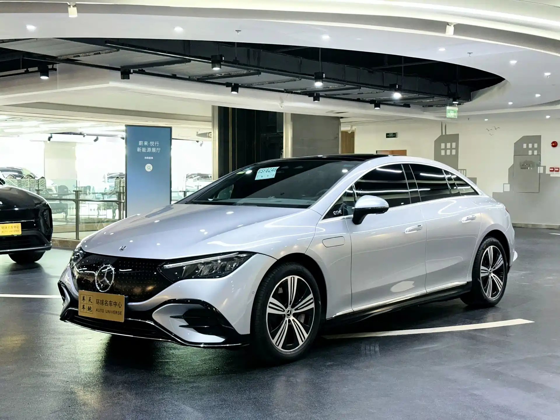 Фото 1 - Mercedes-Benz EQE