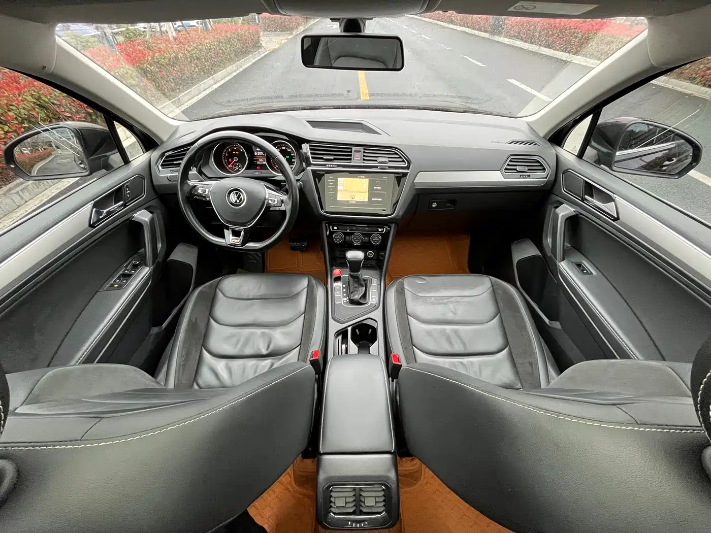 Volkswagen Tiguan L 2021 330TSI Automatic 2WD Smart фото 16