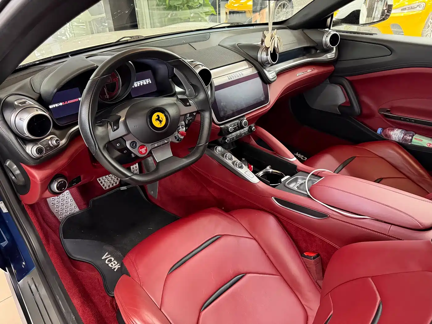 Ferrari GTC4Lusso 2018 2017 3.9T V8