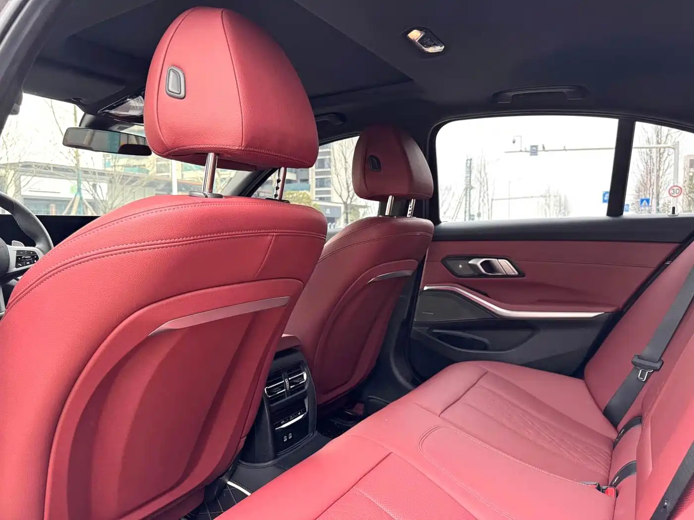 BMW 3 Series 2024 325Li M Sport Shadowline Package фото 5