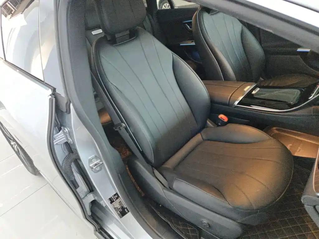 Фото 25 - Mercedes-Benz EQE