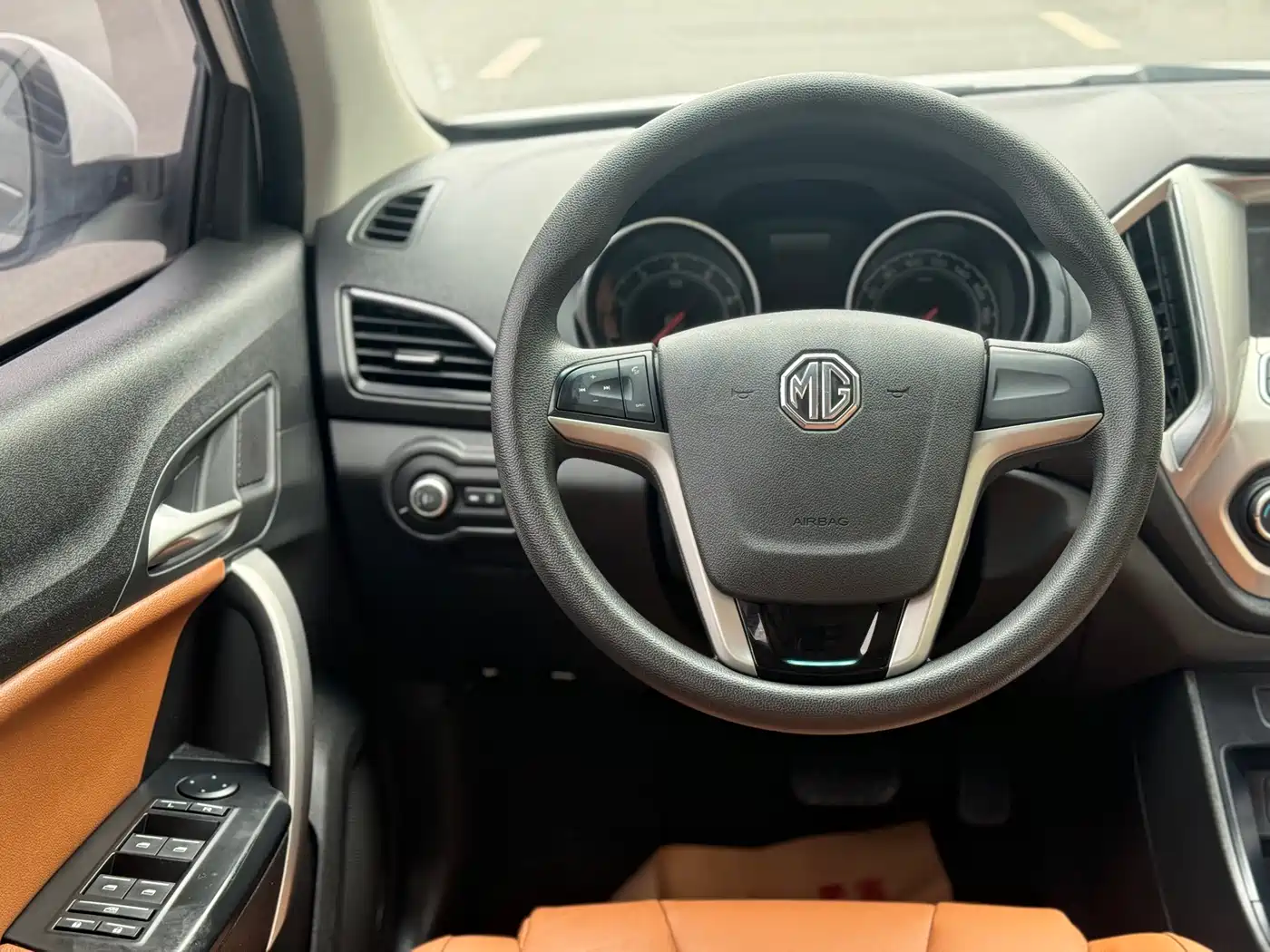 MG GT 2018 2016 Model 1.5L Automatic Premium Luxury Edition