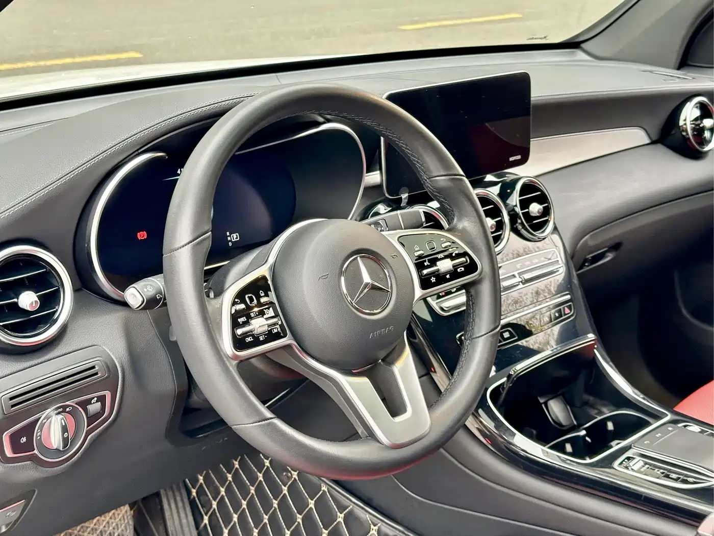 Mercedes-Benz GLC Coupe 2022 Facelift GLC 260 4MATIC Coupe SUV фото 12