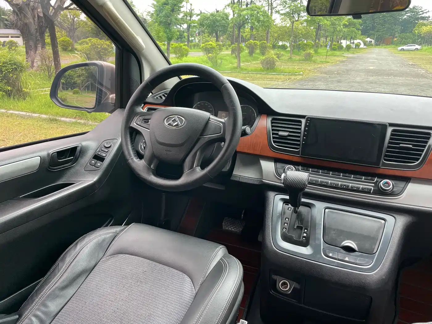SAIC Maxus Maxus G10 2016 2016 2.0T Automatic Luxury Executive Edition