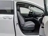 Фото 23 - Toyota Granvia