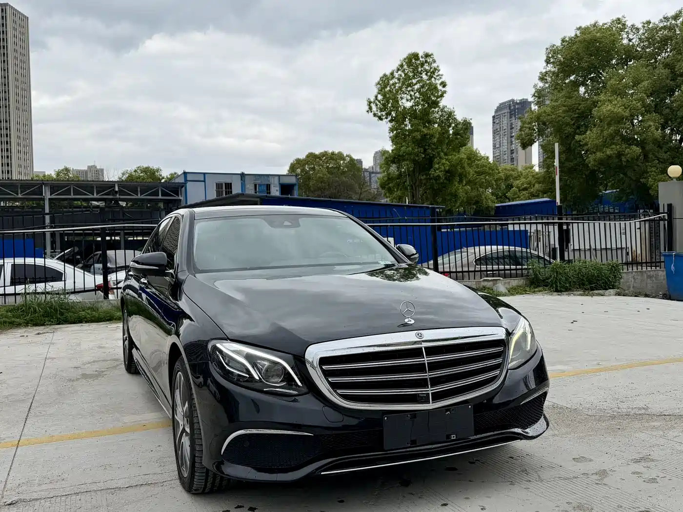 Mercedes-Benz E-Class 2016 E 300 L Sport Fashion Type фото 4