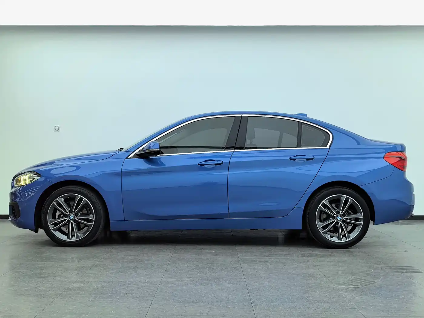 BMW 1 Series 2019 118i Fashion Edition фото 7