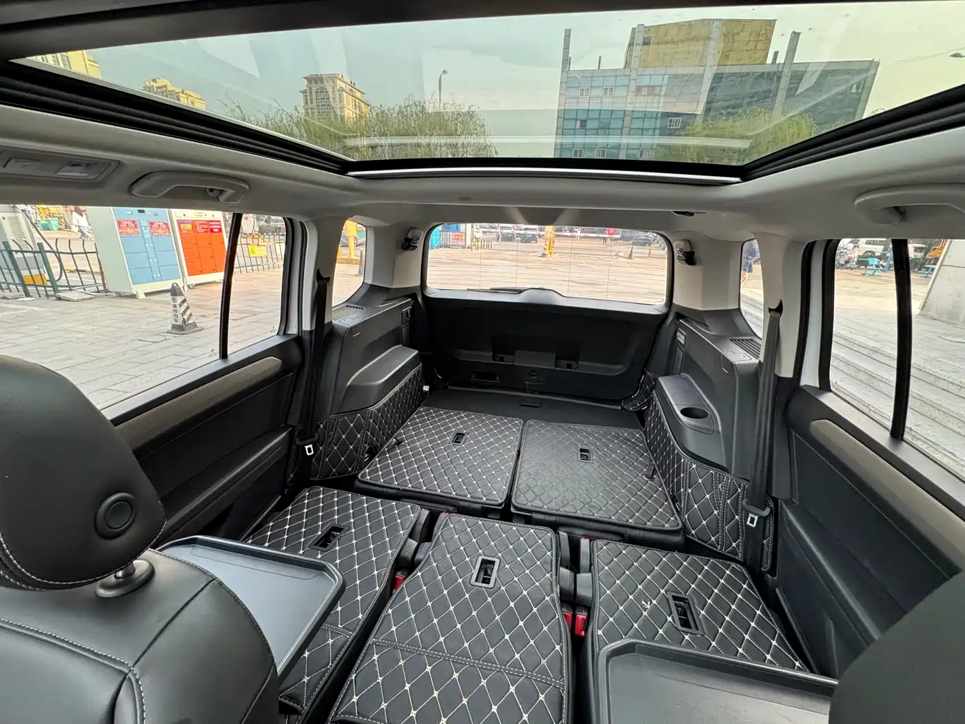 Volkswagen Touran 2018 Touran L 280TSI DSG Comfort Edition 7-seater China VI фото 10