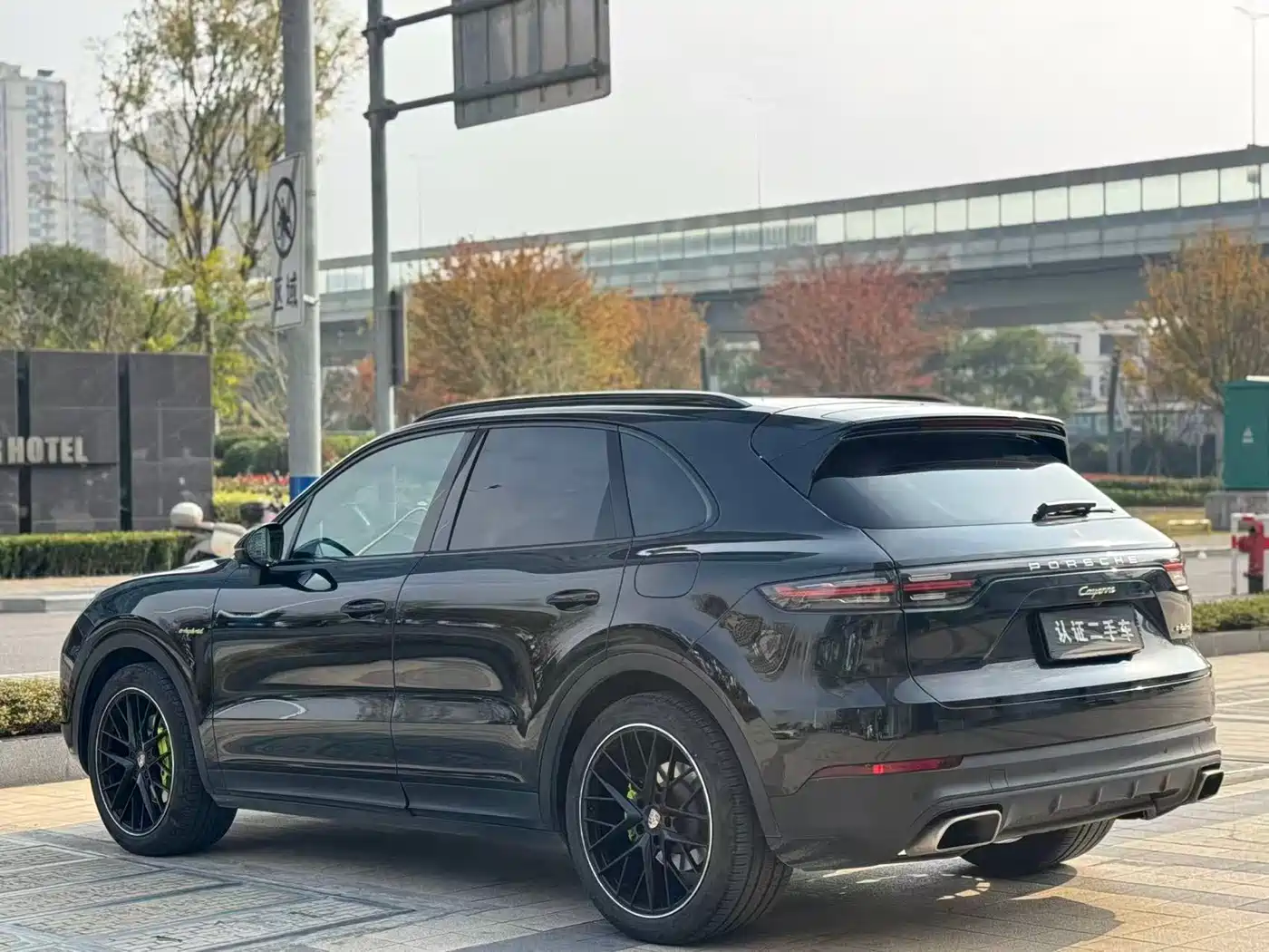 Porsche Cayenne New Energy 2019 Cayenne E-Hybrid 2.0T фото 6