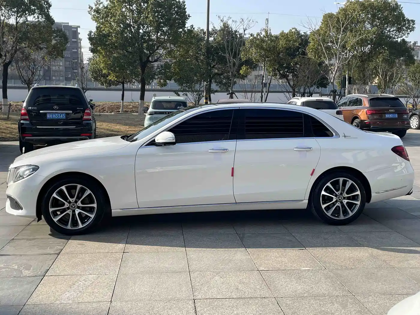 Mercedes-Benz E-Class 2017 E 300 L Luxury фото 27