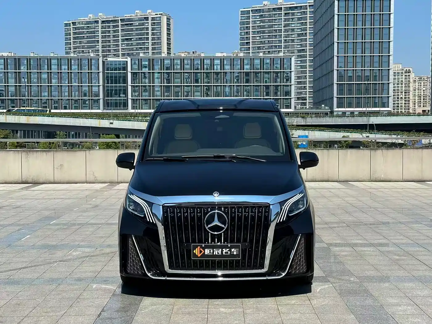 Mercedes-Benz Vito 2024 2.0T Elite Edition 7-Seater фото 2