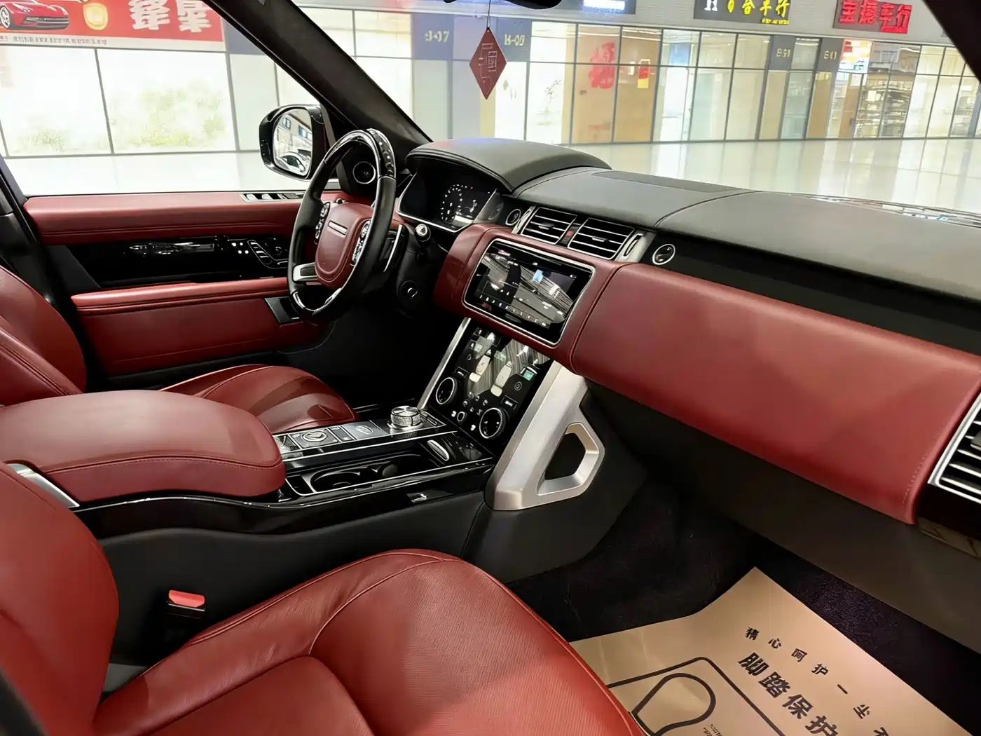 Land Rover Range Rover 2019 3.0 SC V6 Prestige Genesis Extended Edition фото 14