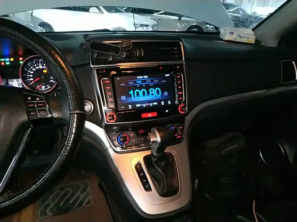 Фото 13 - Haval M6