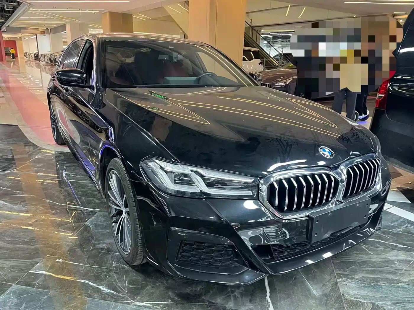 BMW 5 Series 2022 530Li Leading M Sport Package фото 3