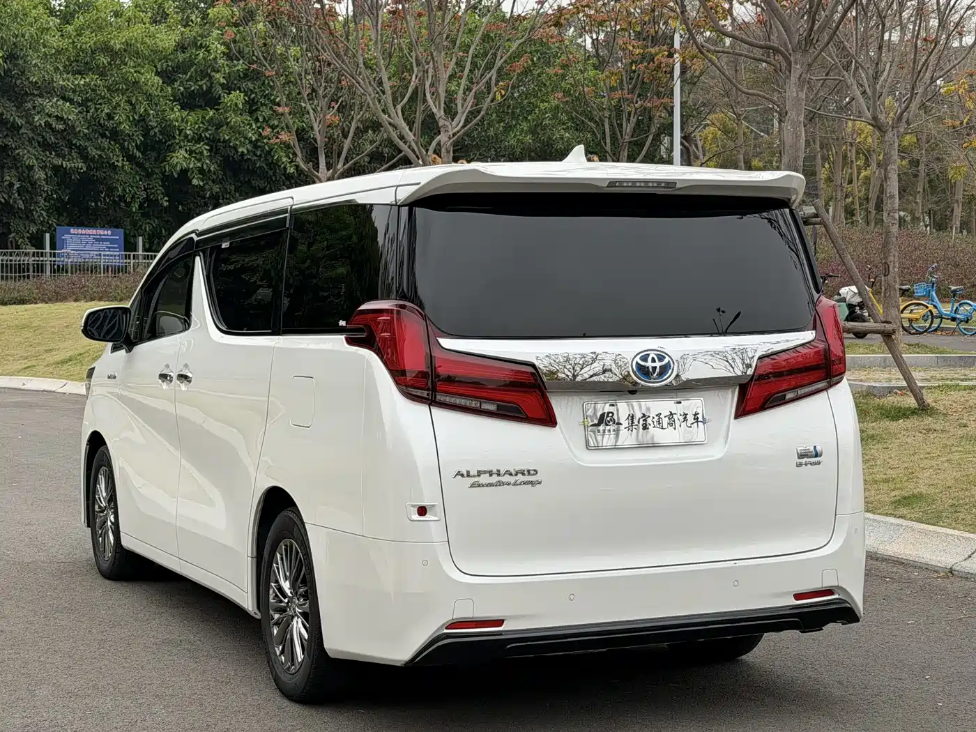 Toyota Alphard 2021 Hybrid 2.5L Premium фото 6