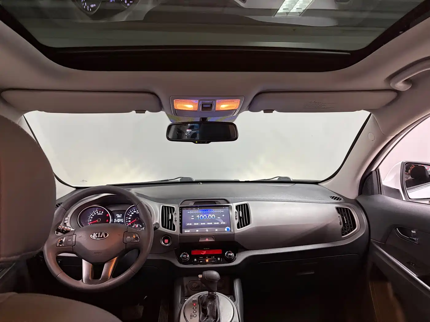 Kia Sportage 2015 2.0L Automatic 2WD DLX фото 11