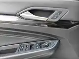 Photo 6 - Volkswagen Golf