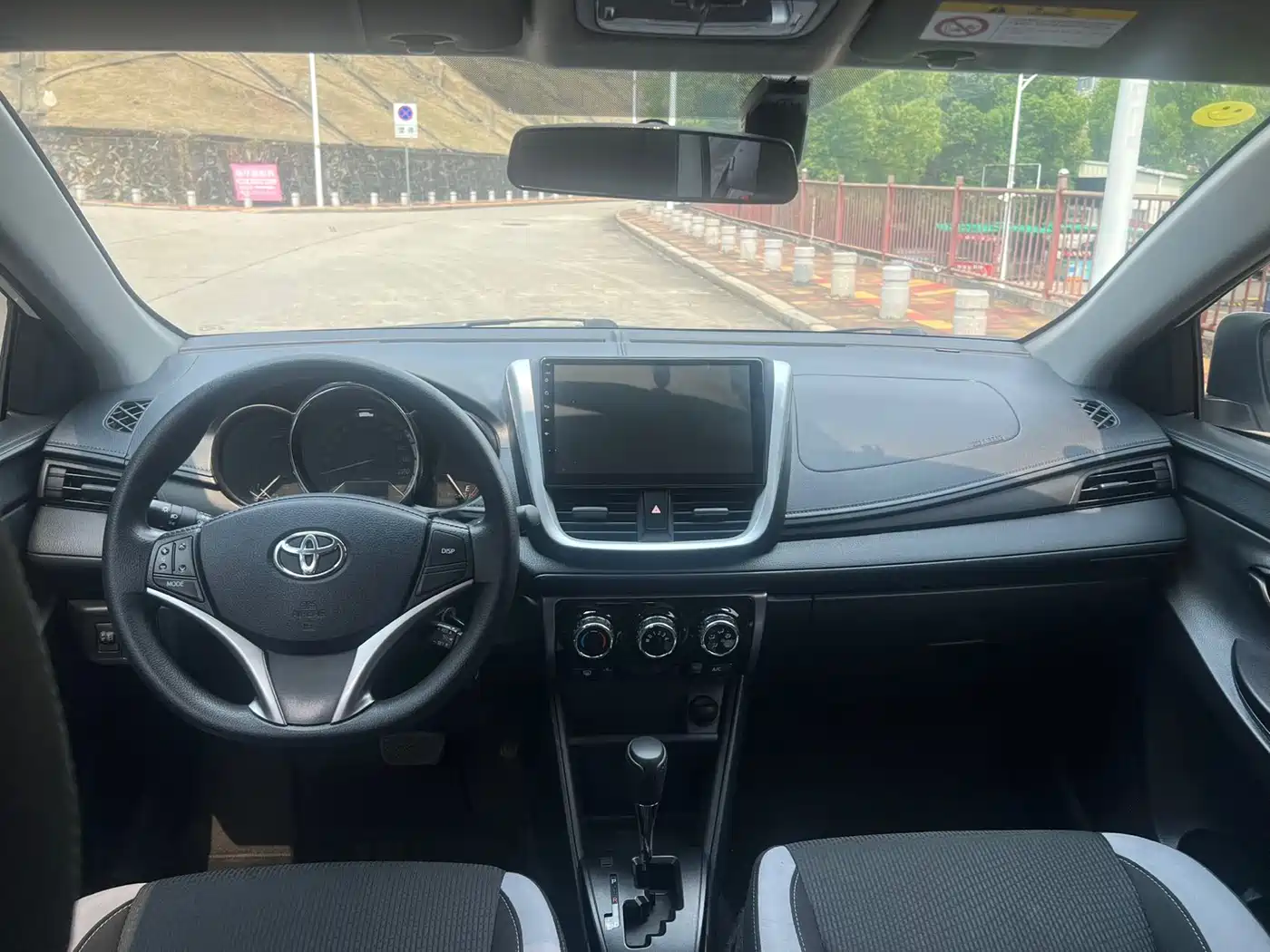 Toyota YARiS L Zhi Xuan 2022 Zhi Xuan X 1.5L CVT Leading PLUS Edition фото 8