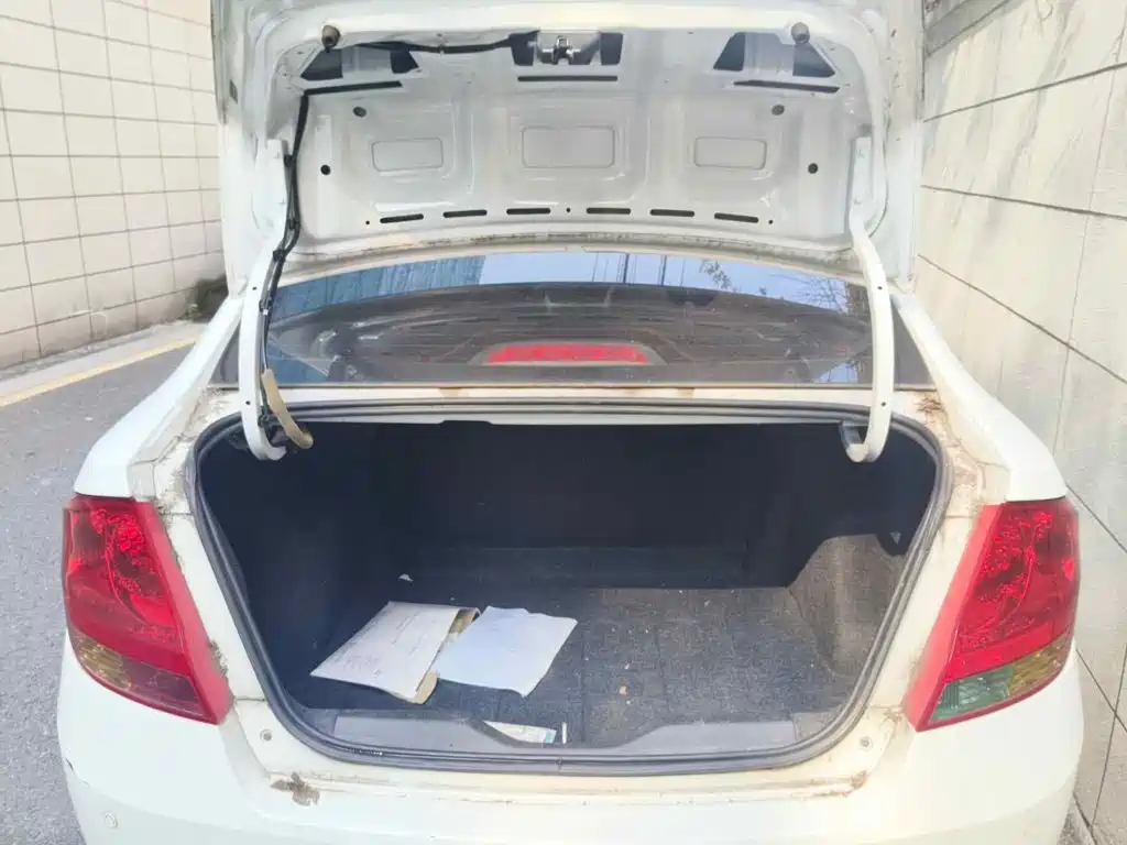 Chevrolet Sail 2014 2013 Sedan 1.4L Manual Ideal Happiness Edition