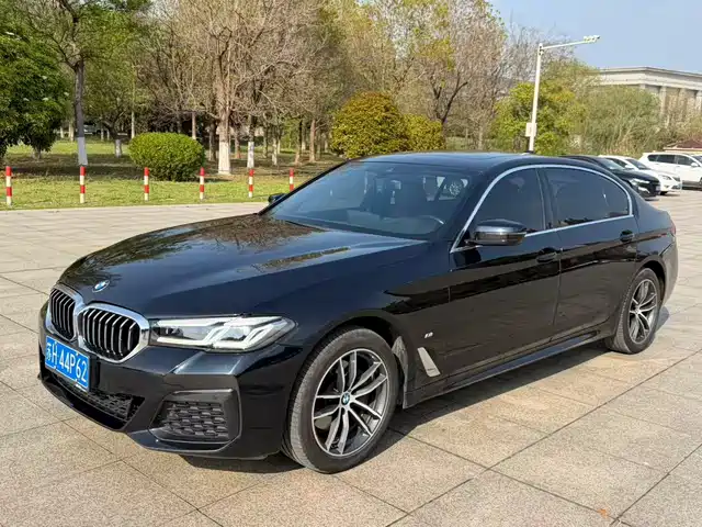 BMW 5 Series 2022 525Li M Sport Package