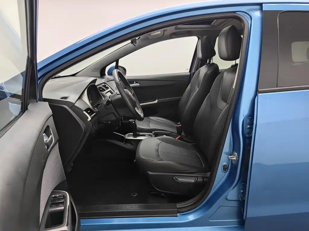 Chevrolet Lova RV 2016 2016 1.5L Automatic Fun Edition