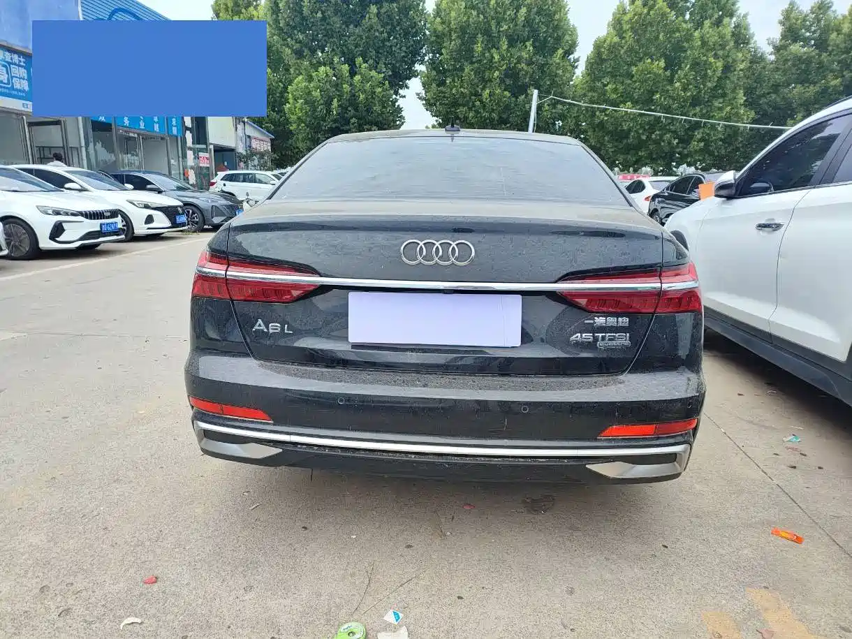 Photo 10 - Audi A6L