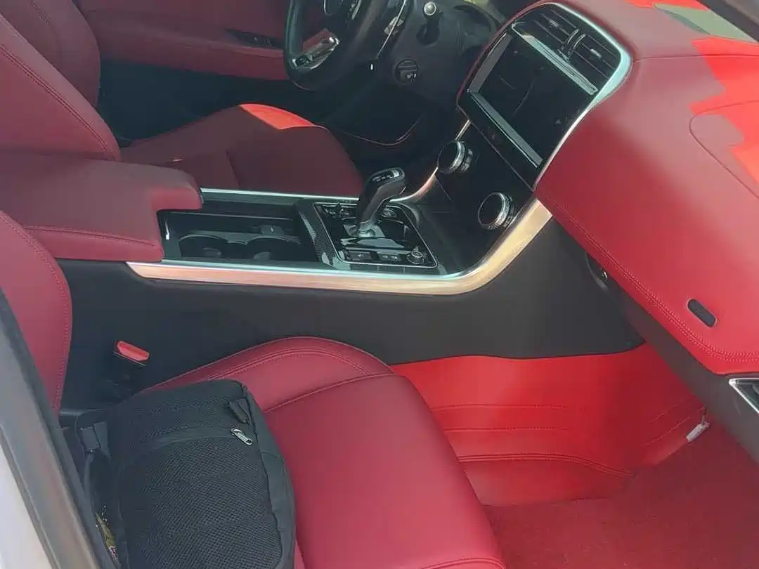 Jaguar XEL 2024 2024 Model 2.0T 250PS R-DYNAMIC S Gloss Black Sport Edition