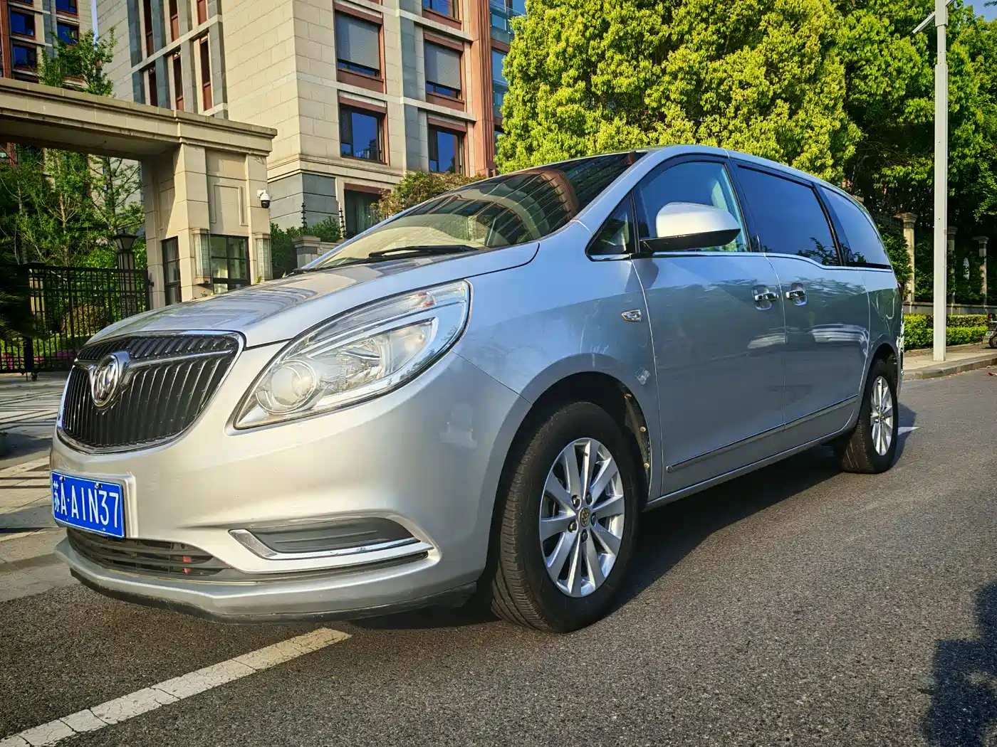 Buick GL8 2017 25S Luxury China V