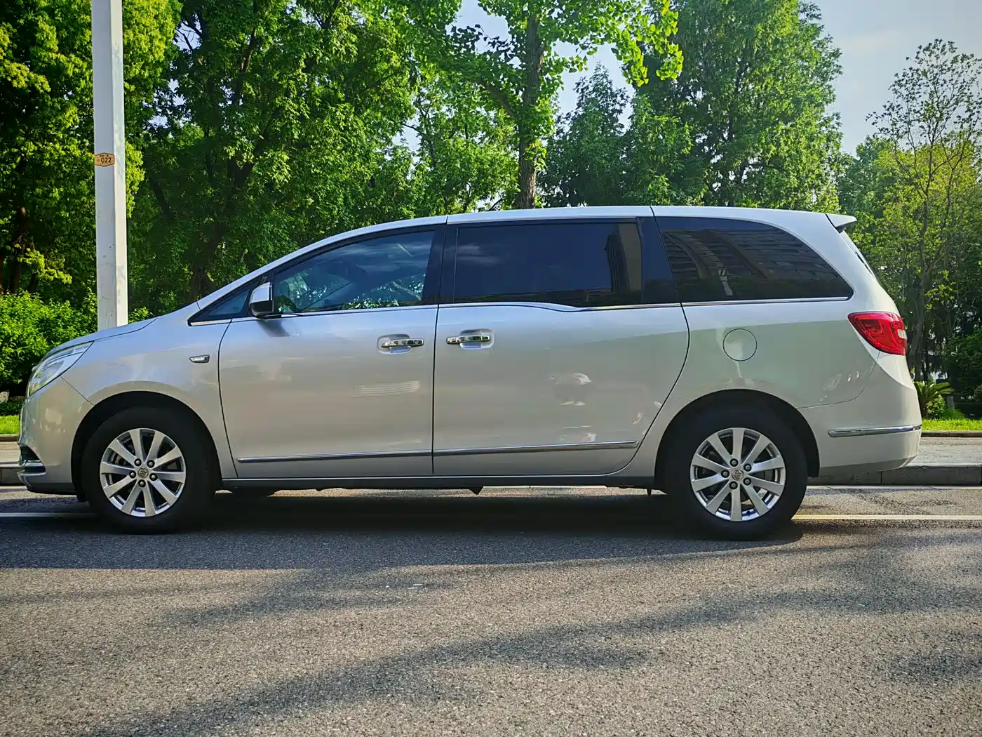Buick GL8 2017 25S Luxury China V фото 10