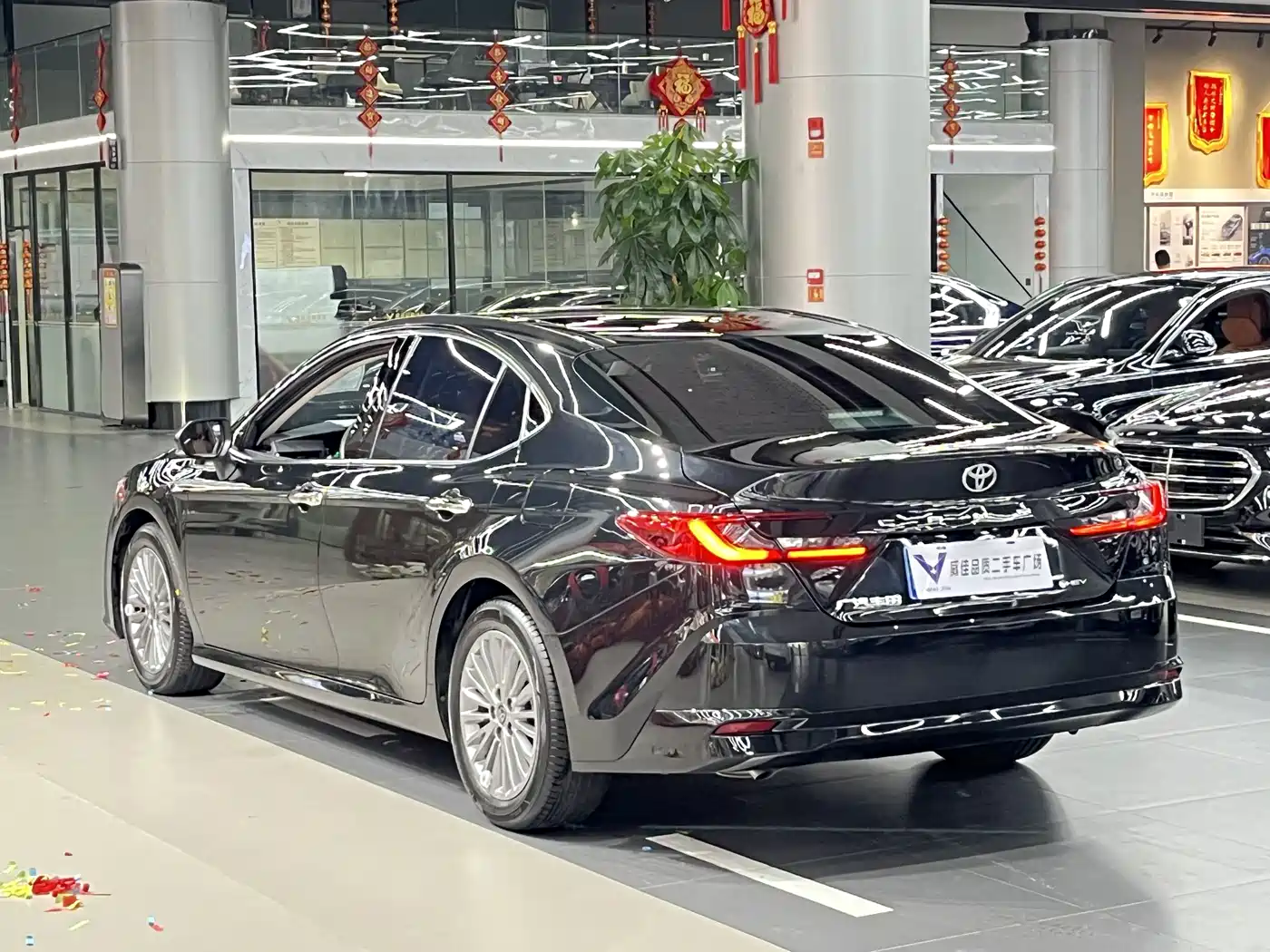 Toyota Camry 2024 Hybrid 2.0HGVP Luxury Edition фото 7