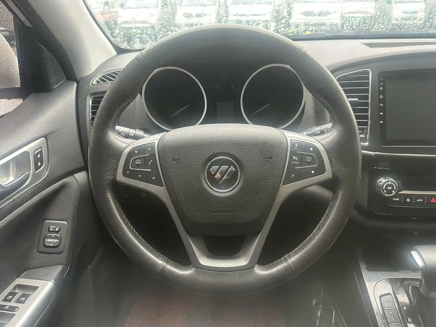 Foton Savana 2020 2017 2.8T Automatic 4WD Diesel Luxury 5-seater