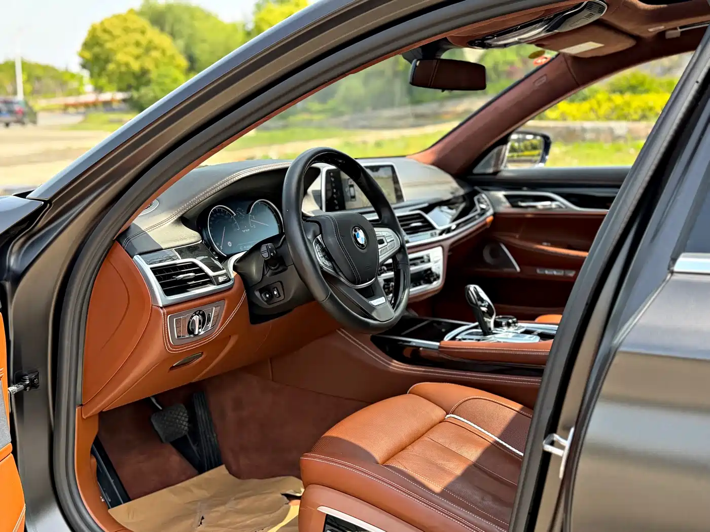 BMW 7 Series 2017 M760Li xDrive Excellence Luxury фото 5