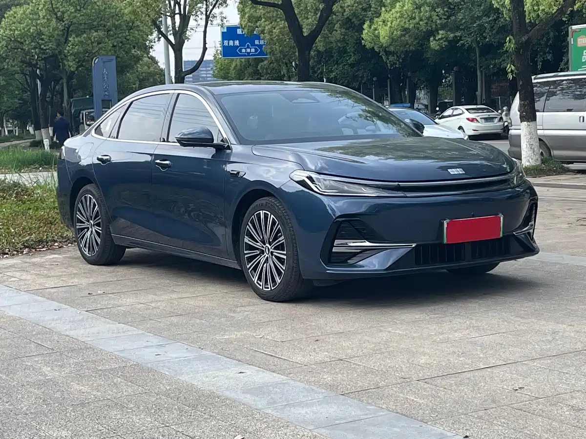 Geely Galaxy Galaxy A7 2025 EM-i фото 3