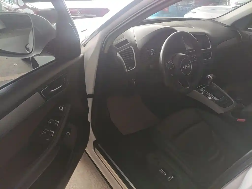 Audi Q5 2018 2017 Plus 40 TFSI Progressive