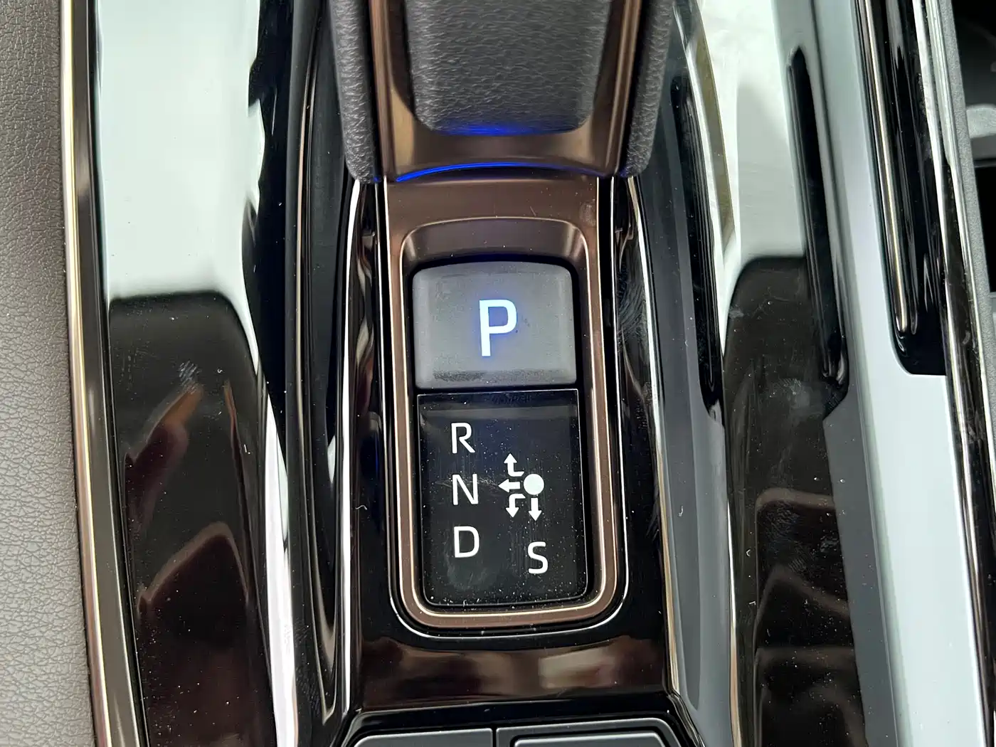Toyota Alphard 2024 Hybrid 2.5L Prestige Edition фото 15