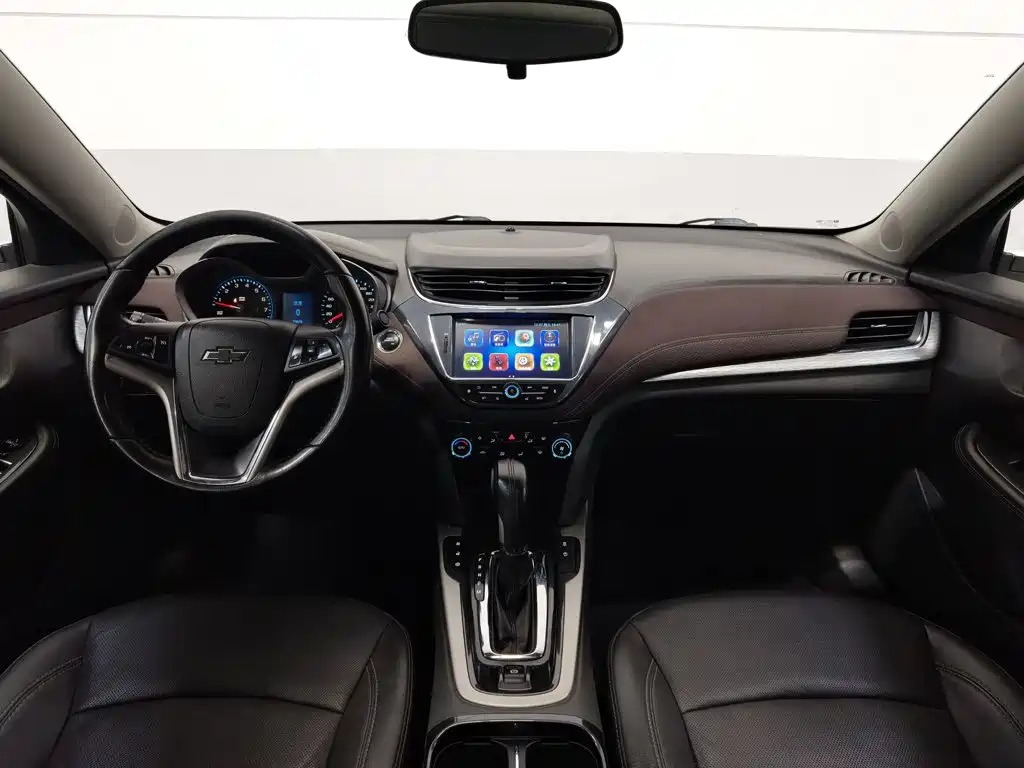 Photo 5 - Chevrolet Malibu