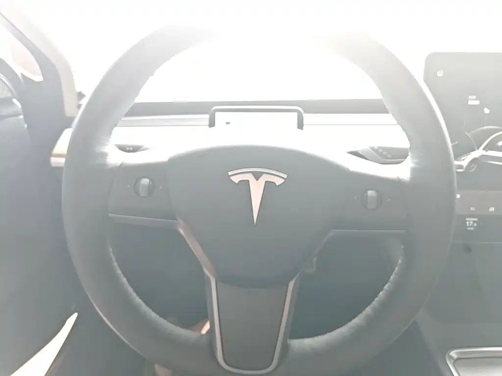 صورة 11 - Tesla Model 3