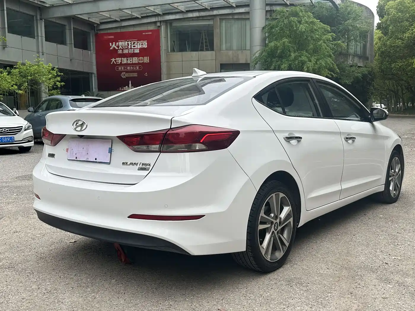 Hyundai Elantra 2016 Model 1.6L Automatic Smart Elite фото 4
