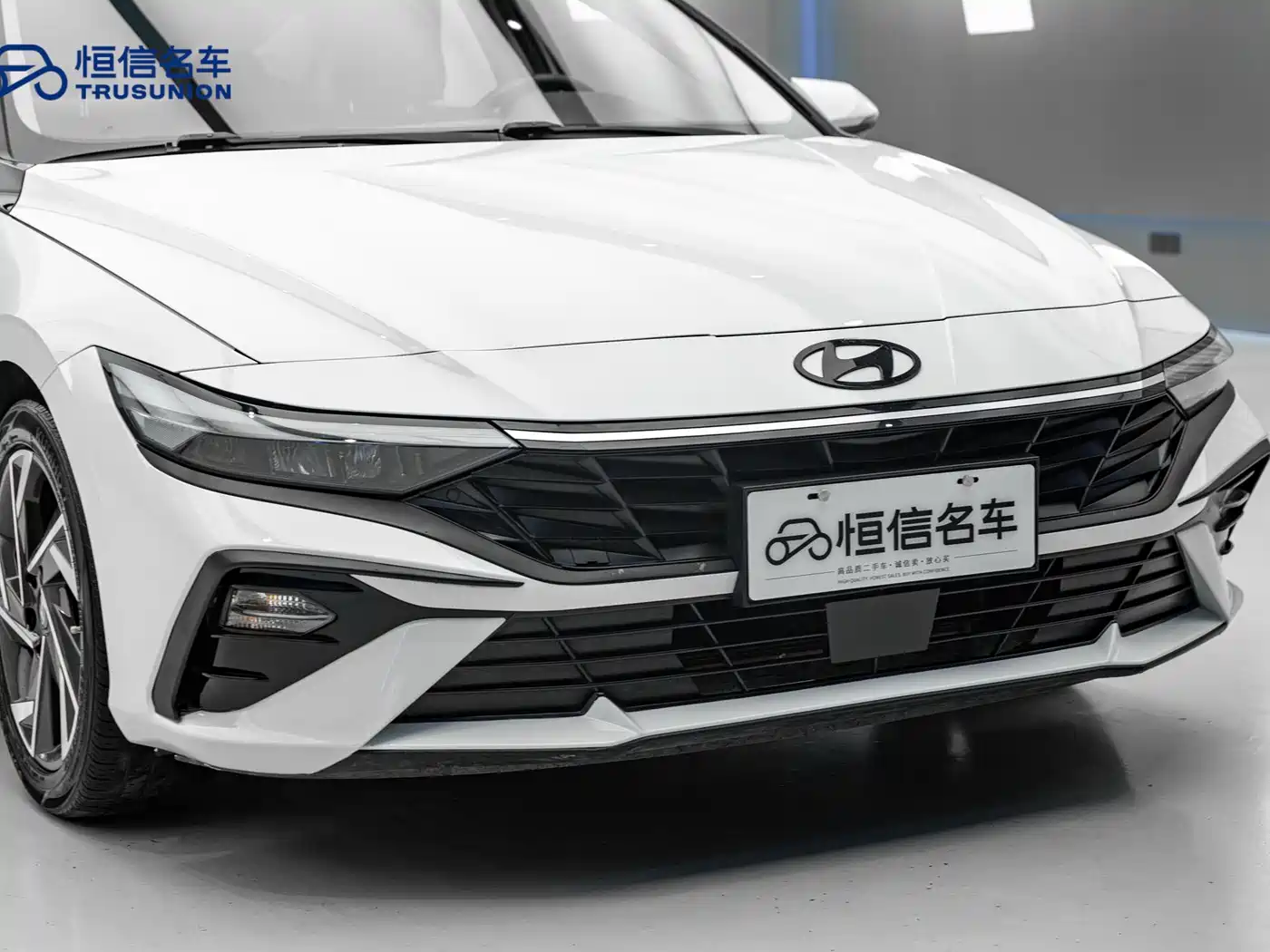 Hyundai Elantra 2023 1.5L CVT GLX Elite Edition фото 8