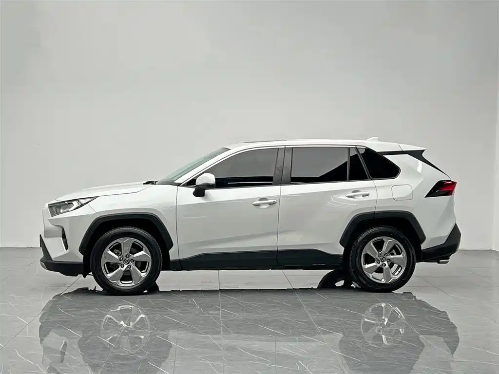 Toyota RAV4 Rongfang 2021 2.0L CVT 2WD Trend фото 3