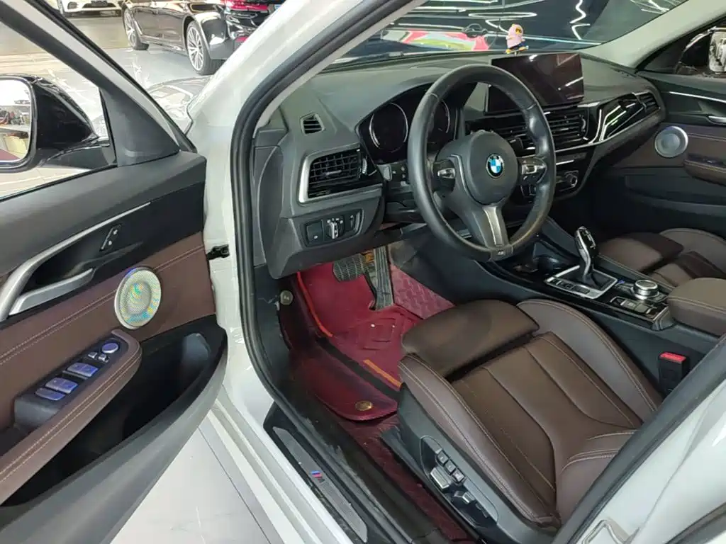 BMW 1 Series 2024 2023 125i M Sport Shadow Edition