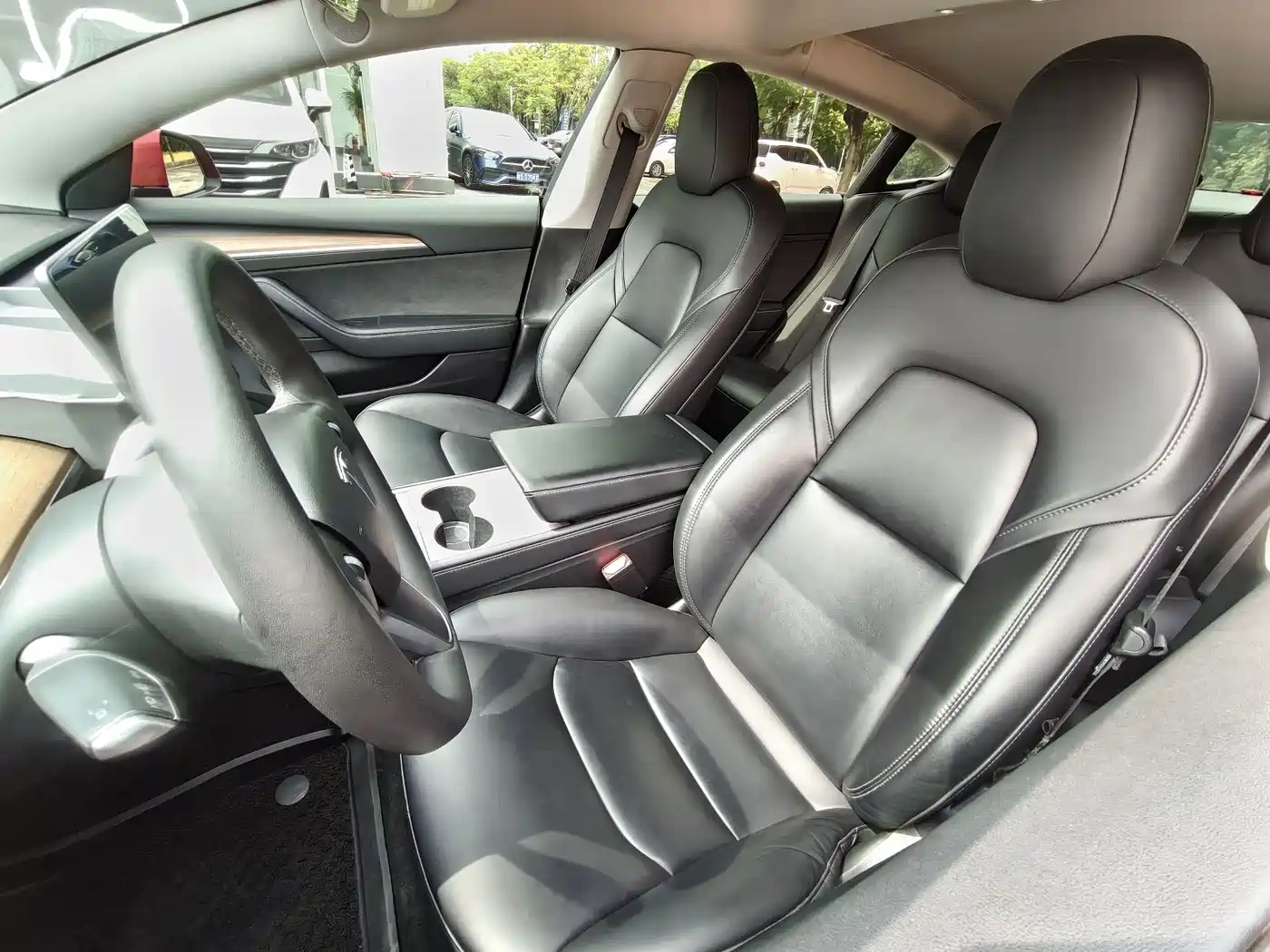 Photo 9 - Tesla Model 3