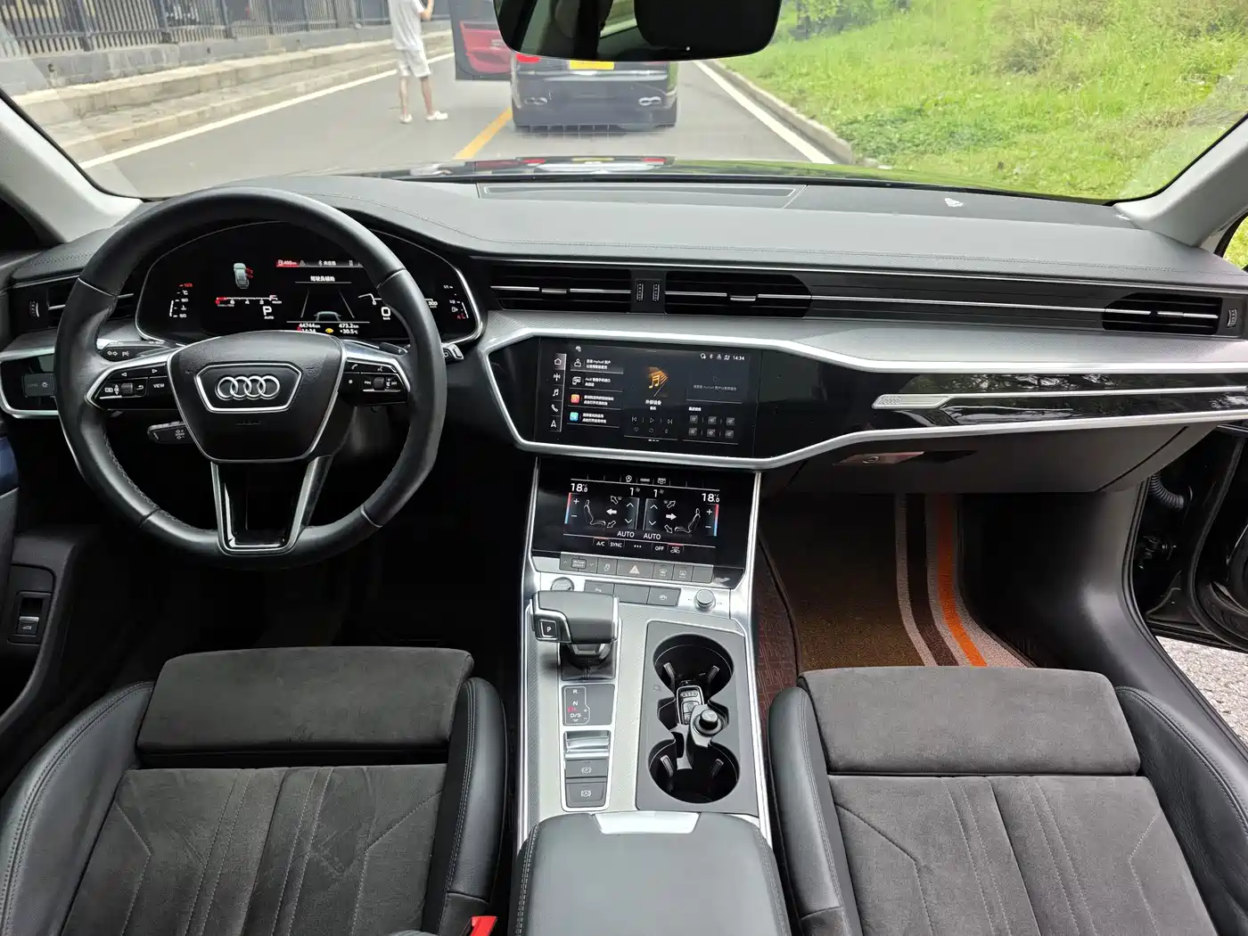 Фото 15 - Audi A6 (Import)