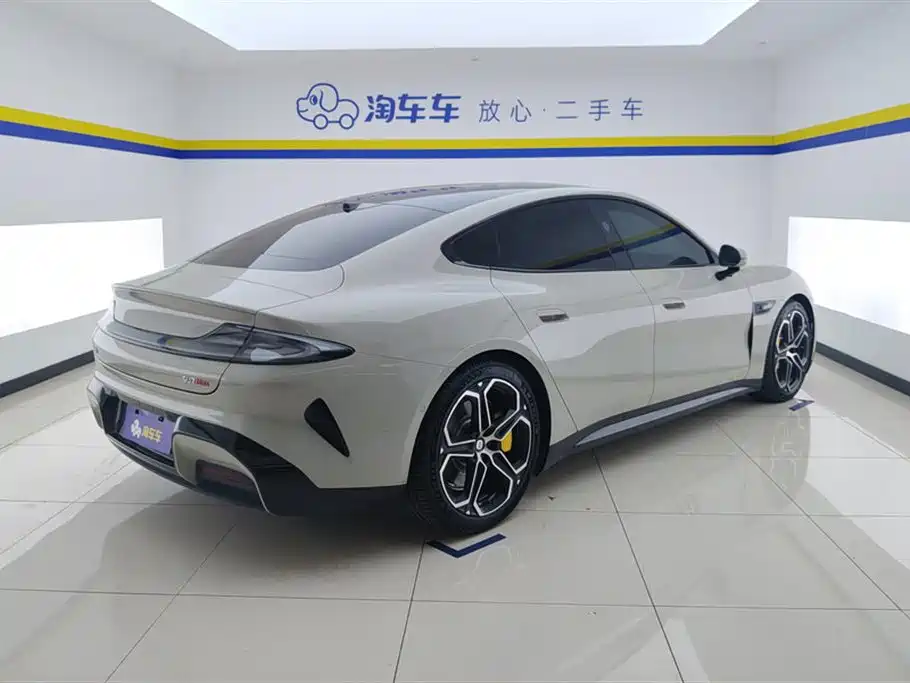 XIAOMI CAR XIAOMI SU7