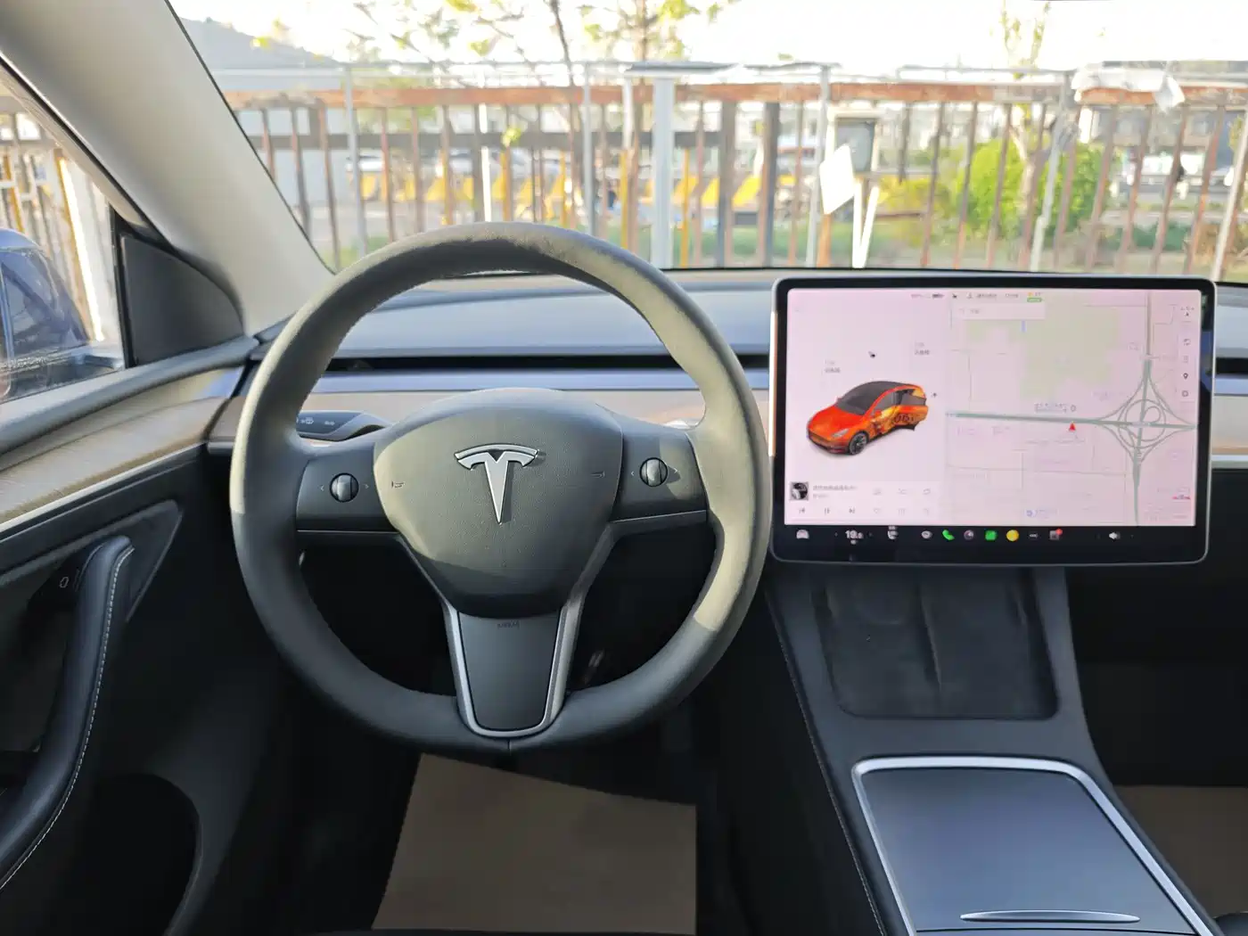 TESLA MODEL Y
