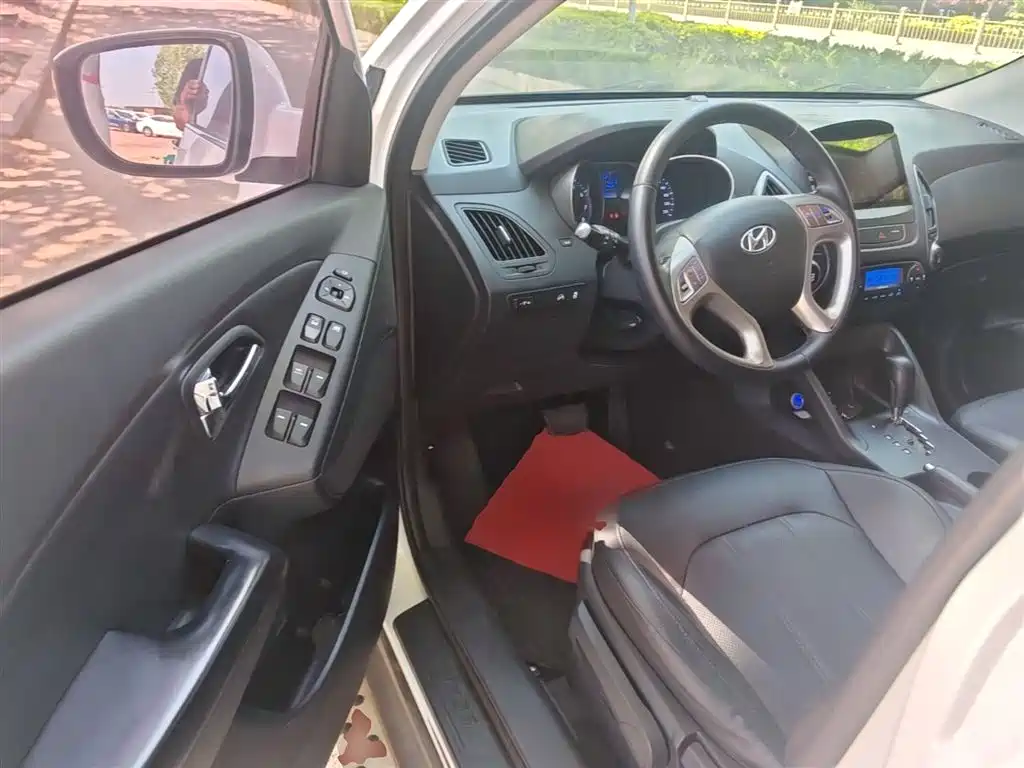Hyundai Beijing Hyundai ix35 2015 2.0L Automatic 2WD Smart China V фото 16