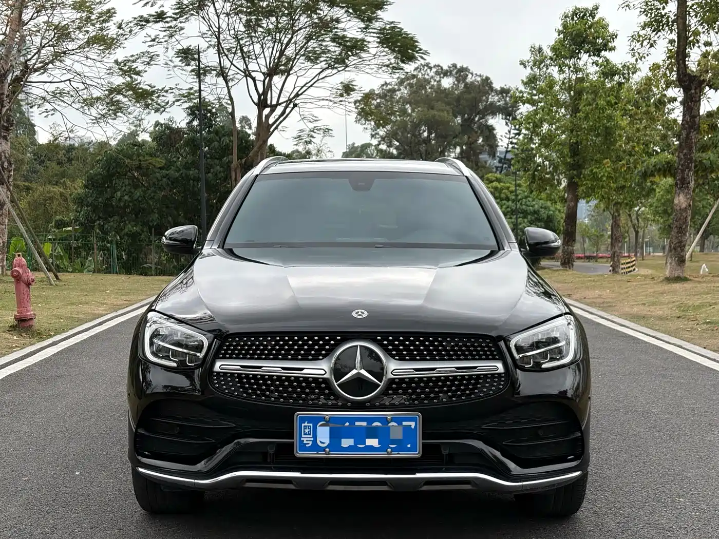 MERCEDES-BENZ GLC