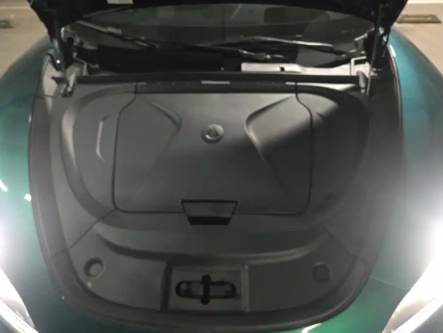 Denza Z9GT 2026 2026 Model Yi San Fang Flash Charge Performance Edition