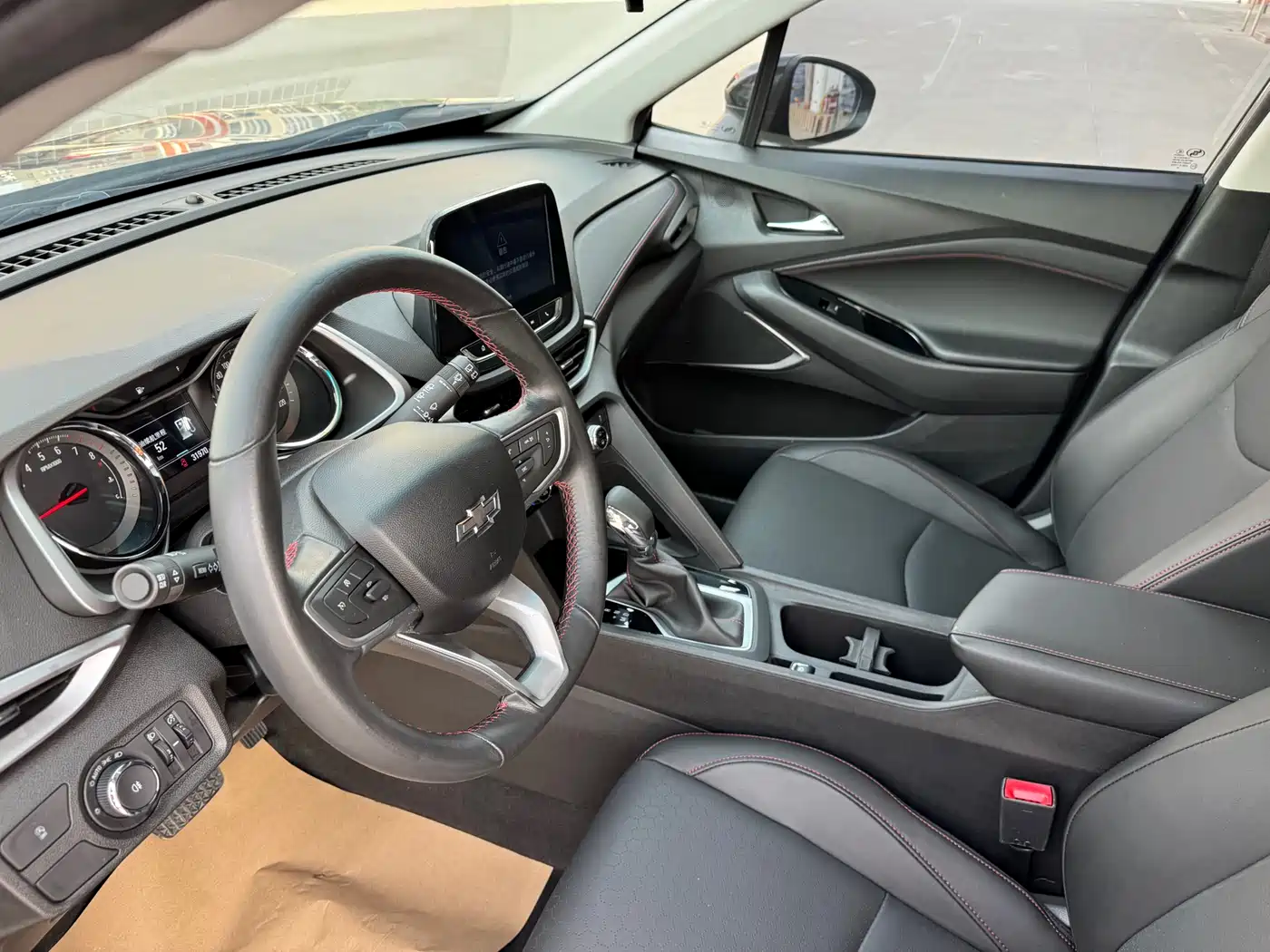 Chevrolet Volando 2018 Redline 530T Auto Premium Edition (5+2 seater) China V фото 5
